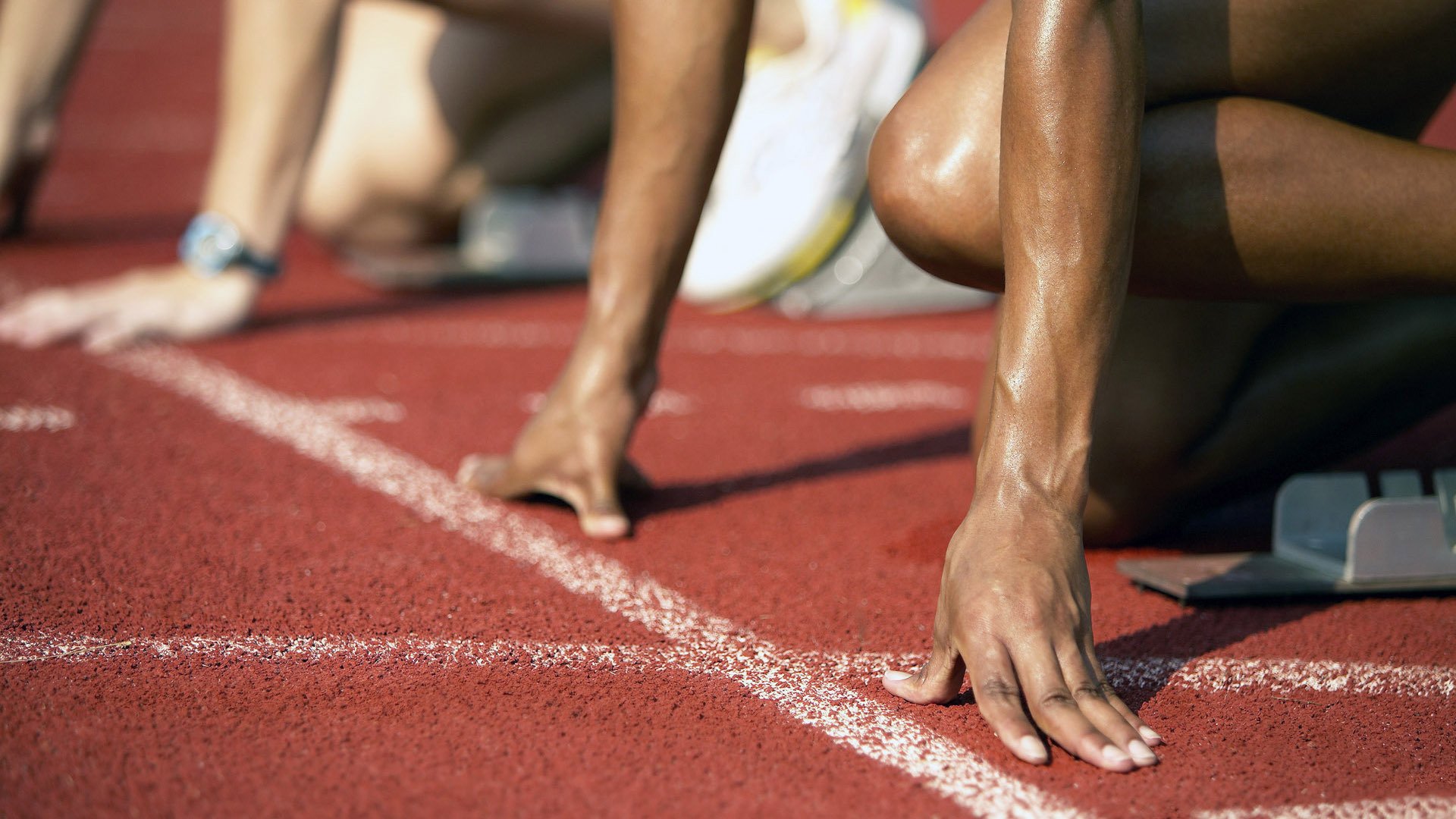 关注青少年安全和健康,推动台球运动规范化发展,青少年打台球